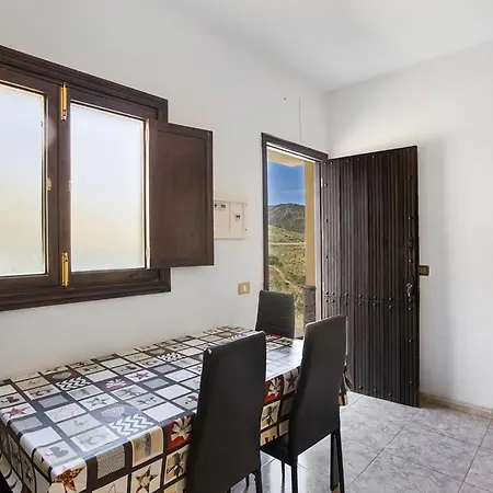 House Altos De Gldar *